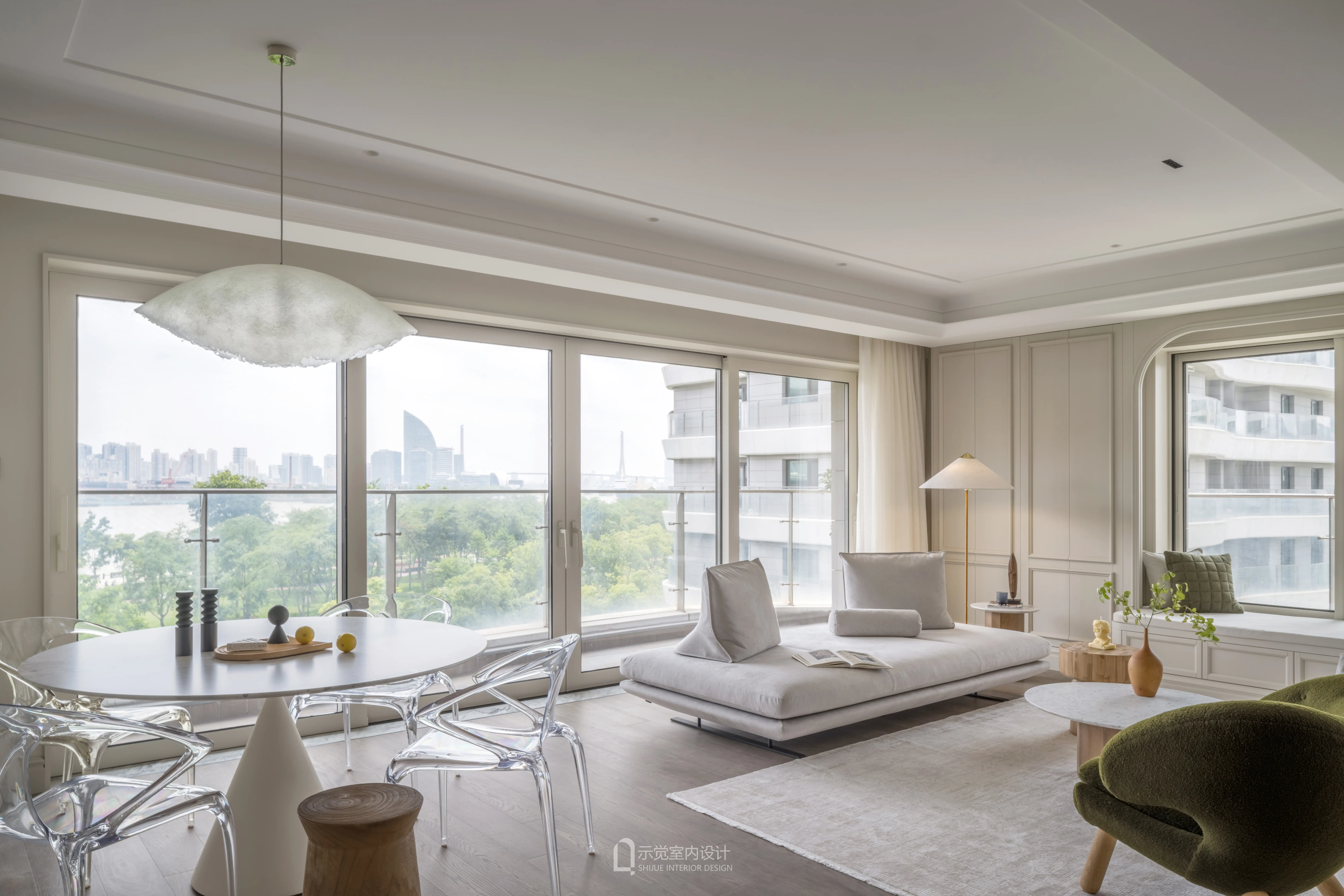 22EN4556-HDR.webp